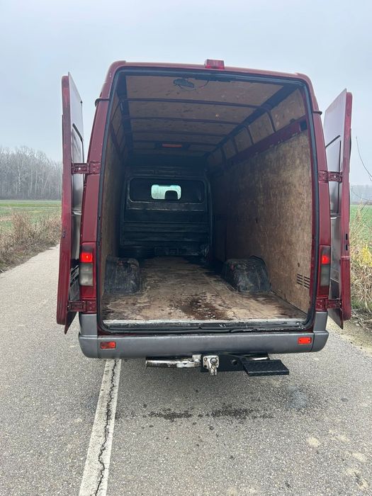Mercedes Benz sprinter 413