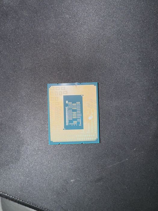Процессор Intel core i3-12100f
