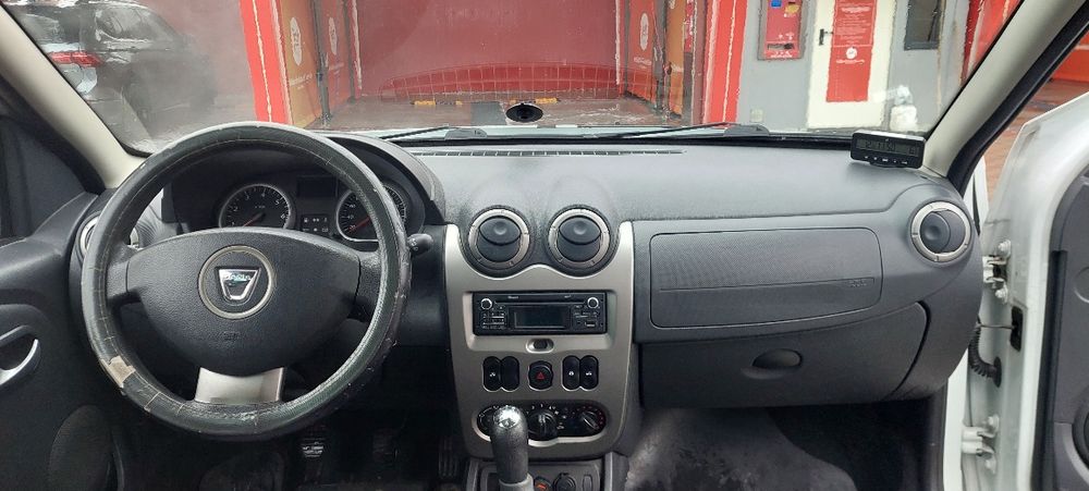 Dacia Duster 1,6 benzină + gpl