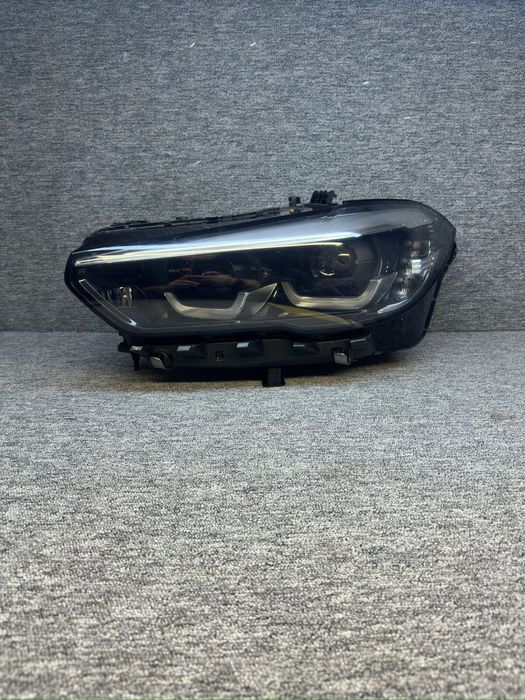 Far stanga bmw g05 x5 g06 x6 Led adaptive