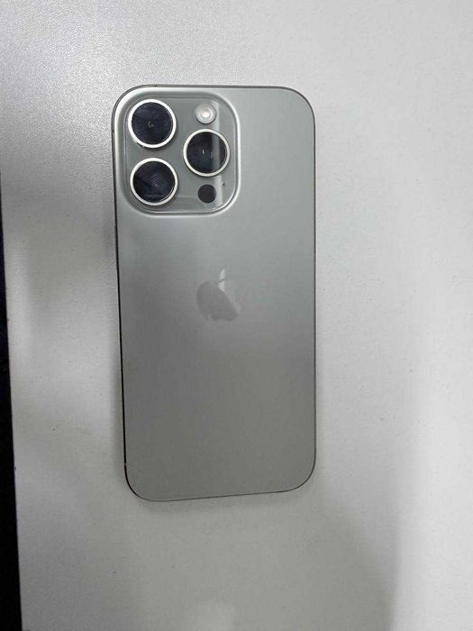 Apple iPhone 16 Pro Ленгер лот: 123/0404