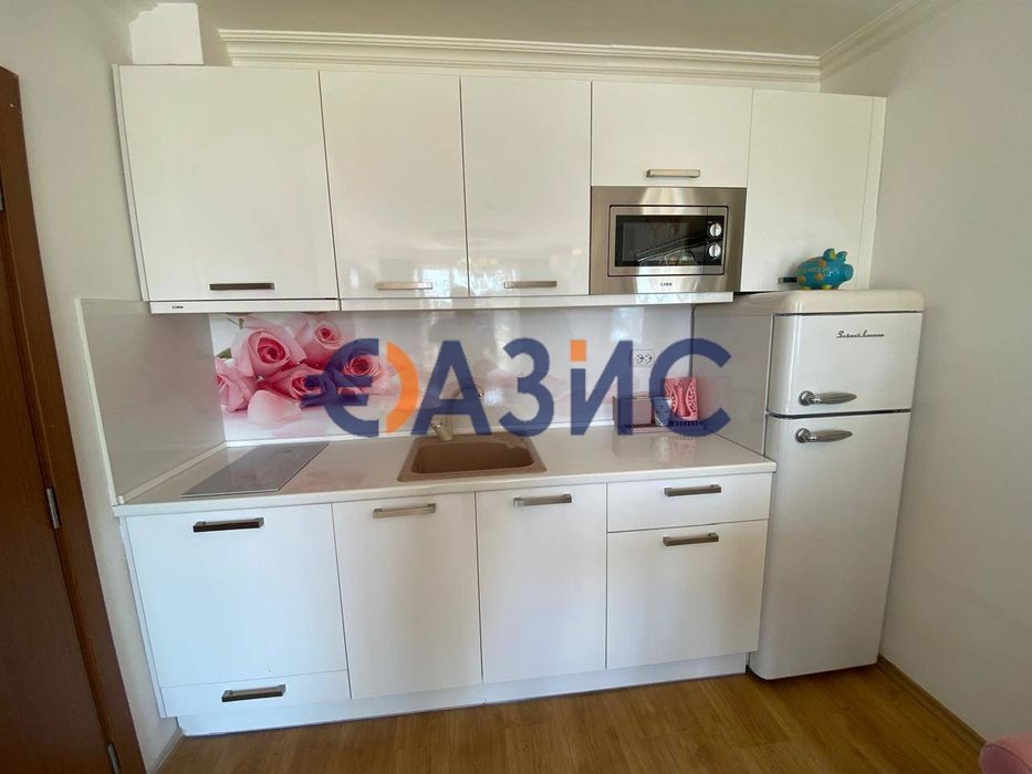 Продава се Двустаен апартамент в к.к. Слънчев бряг - 68 кв.м за 1868 €/кв.м - Снимка #10