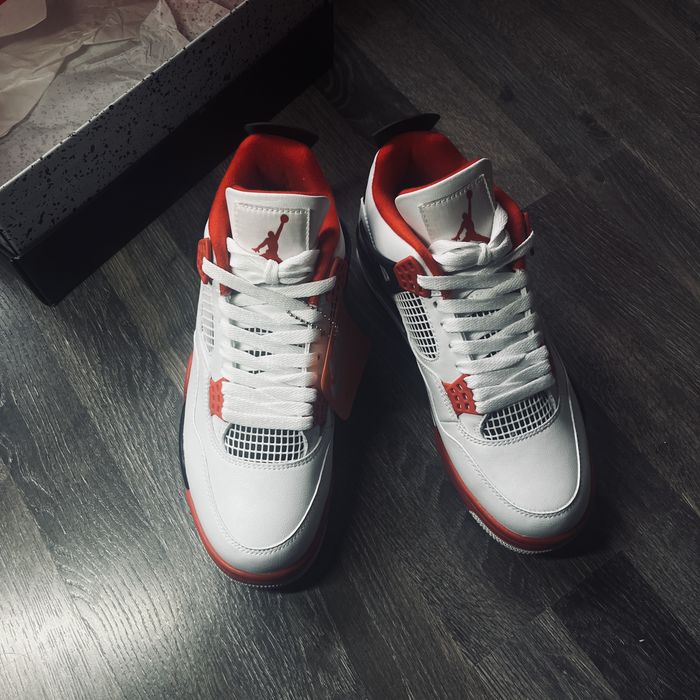 Jordan 4 Retro Fire Red