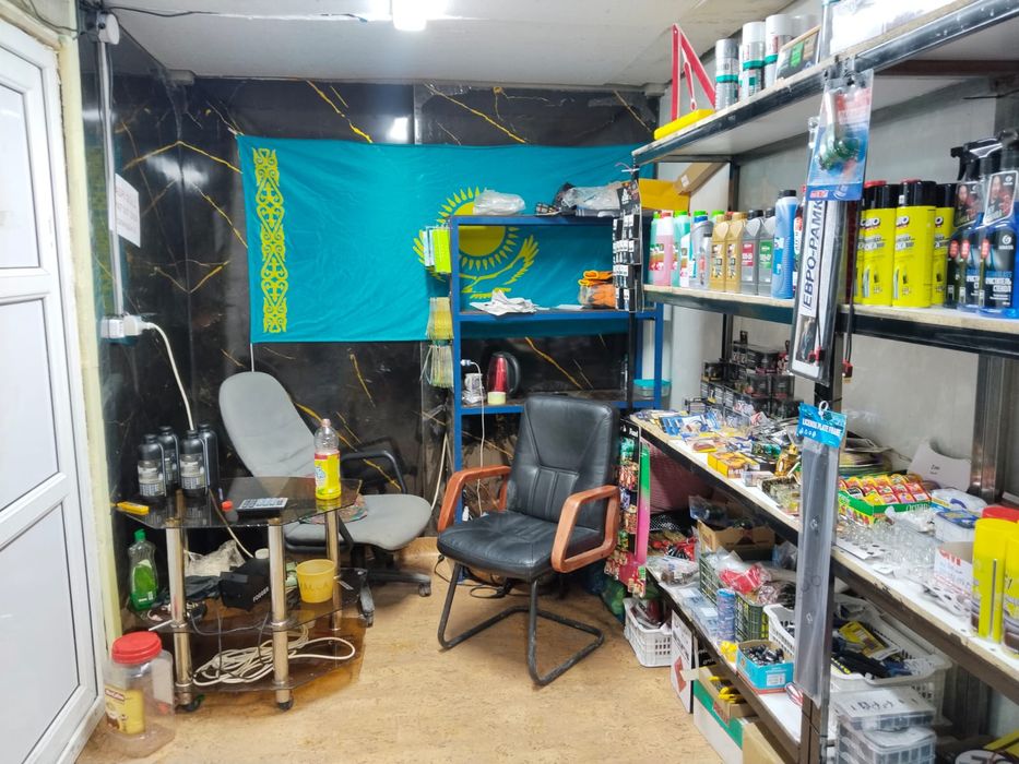 Продаем бутик киоск утепленный