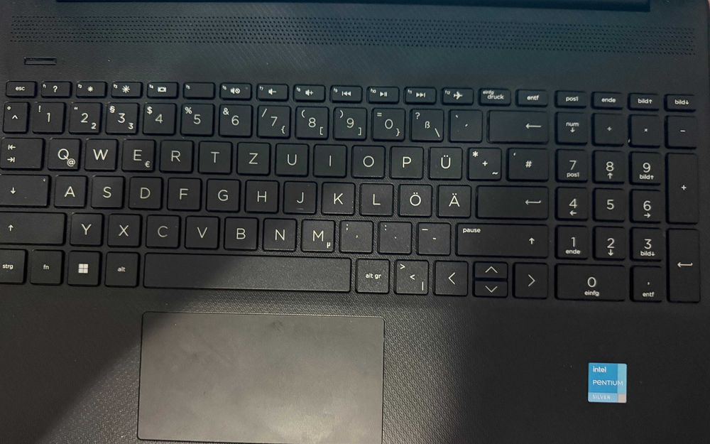 Vând Laptop hp cu intel pentium silver N60001.1ghz viteza de bază