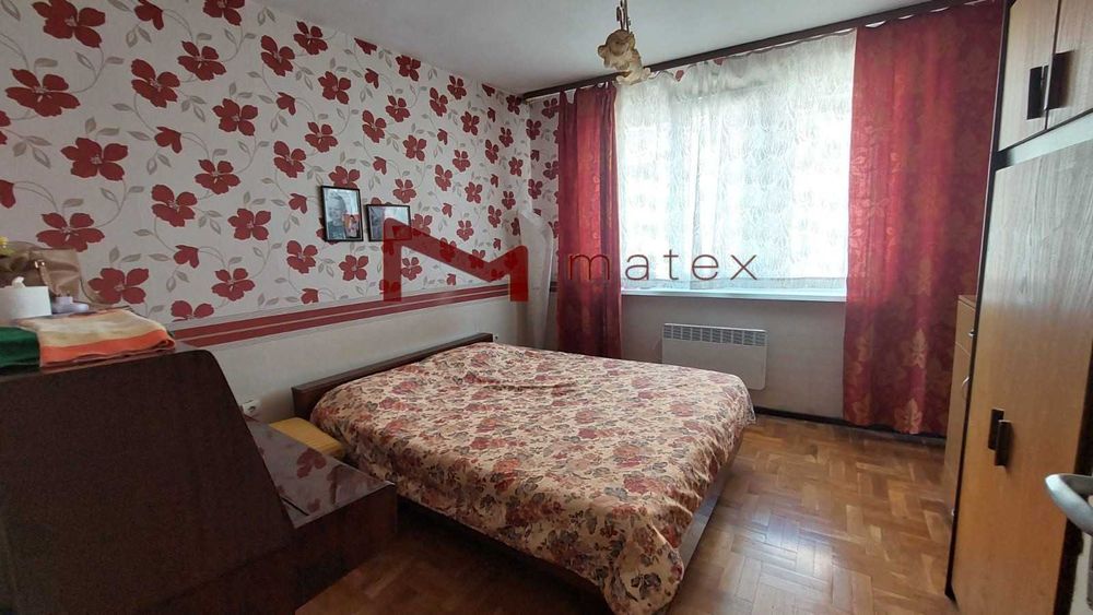 Продава се Четиристаен апартамент в Варна, Спортна зала - 120 кв.м за 1917 €/кв.м - Снимка #6