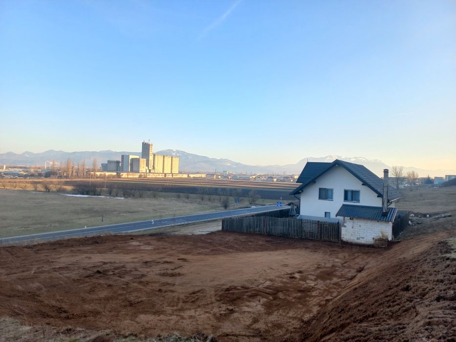 Teren  intravilan SCH cu Auto Sau Apartament 500 Mp