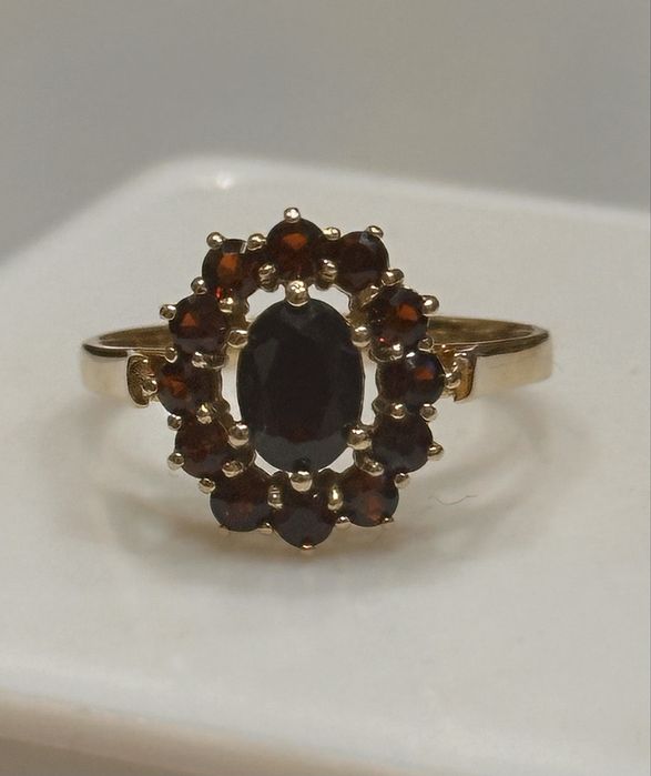 Златни и сребърни пръстени