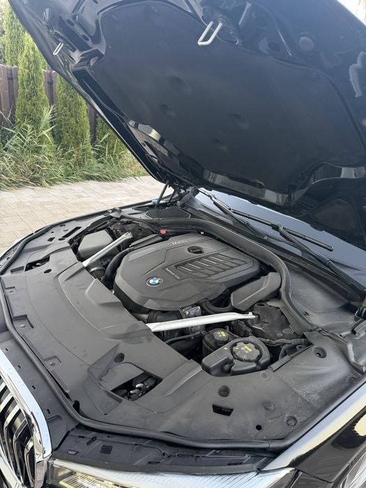 BMW 740i 2020 340cp