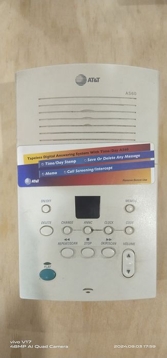 Tapeless Digital Answering System With Time/Day
