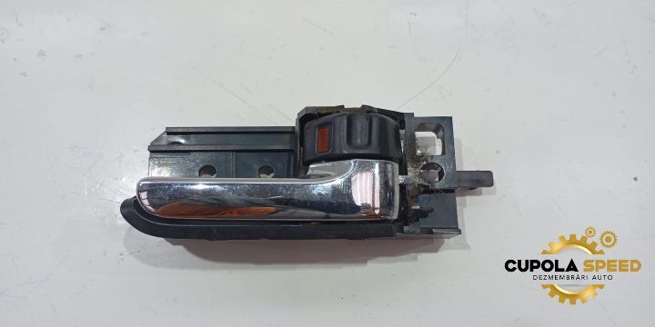Maner deschidere din interior usa fata dreapta 50594A2 Toyota Avensis