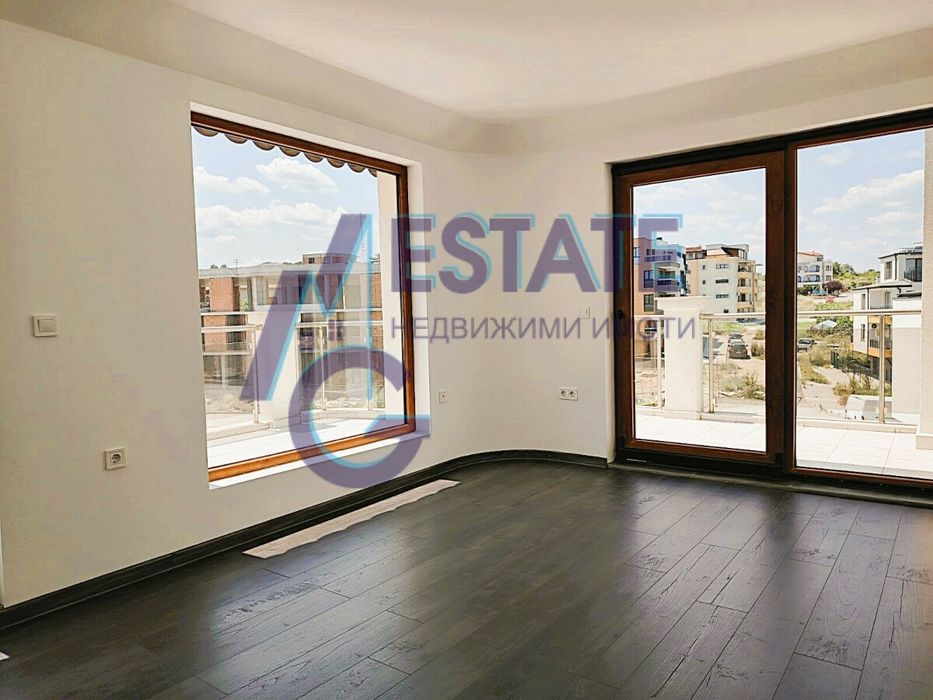 Тристаен апартамент с акт 16 в степен до ключ в Созопол, местност