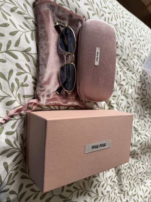 Слънчеви Очила MIU MIU