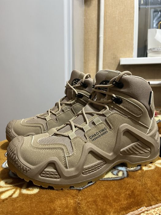 Военные кроссовки