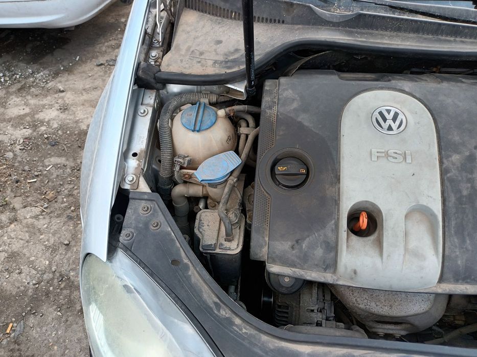 Dezmembrari  VW GOLF 5  2003  > 2009 1.4 FSI Benzina