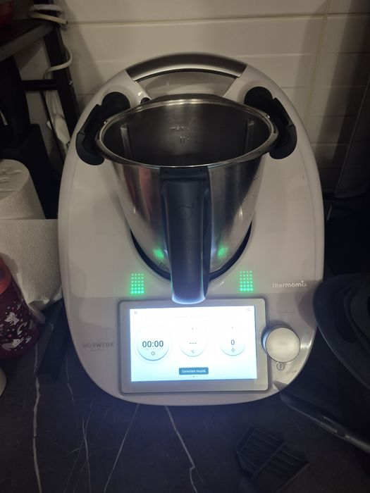 Thermomix 6 + accesorii+ retetar, impecabil