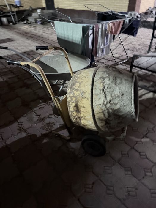 Миксер  строительный