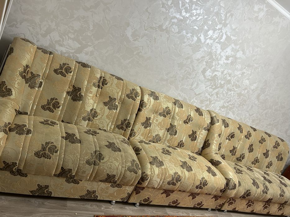 Продается диван угловой Г образный