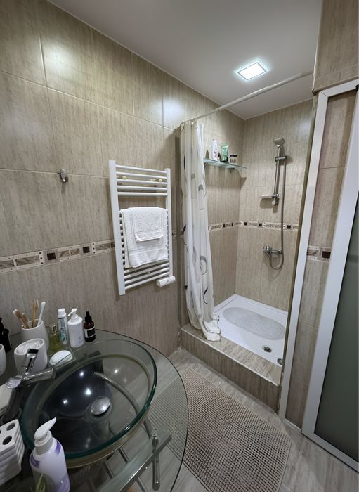 Наем просторен 3-стаен апартамент 120 кв. м.