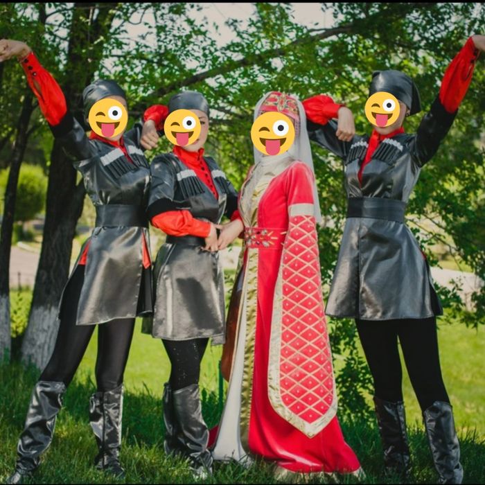 Танцевальные костюмы