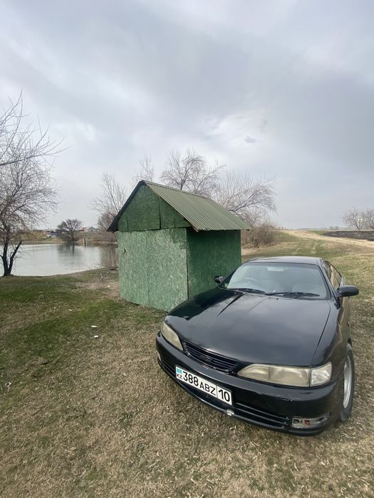 Тайота карина ED