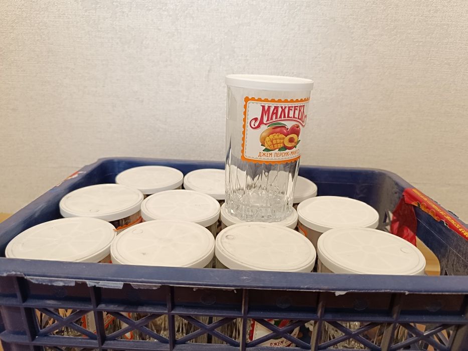 Стаканы с крышкой Махеев