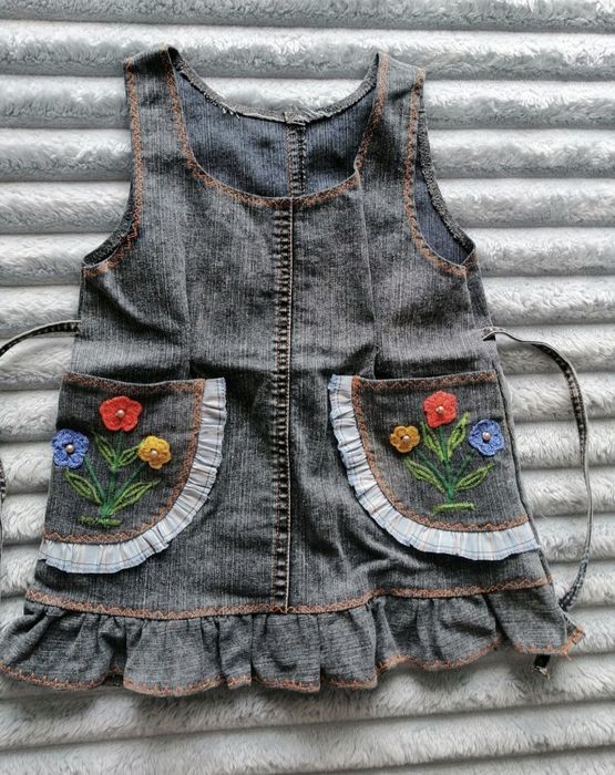 Платье на девочку