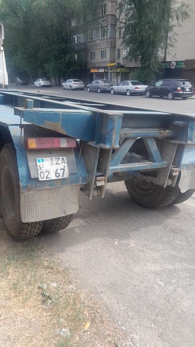 Полу прицеп Контейнеровоз