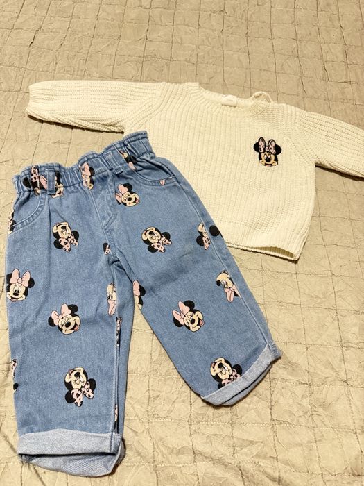 Дънки и блузка Primark за момиченце, 6–9 месеца. Цена за двата артикула: 15 €.