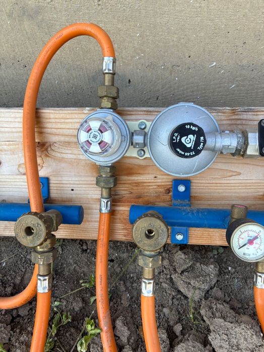 Rampa pentru 4 butelii 2 cu 2