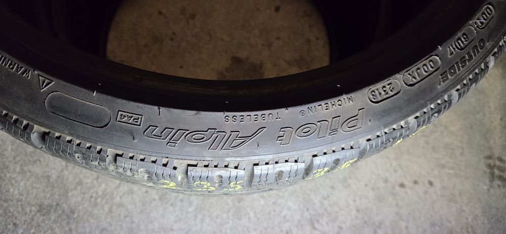 2бр MICHELIN зимни гуми 235/35/19 DOT 2318