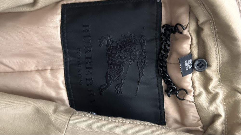 Оригинален дамски тренчкот Burberry