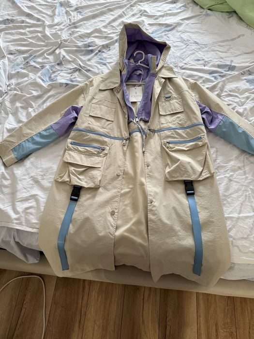 Тренч с цветными вставками