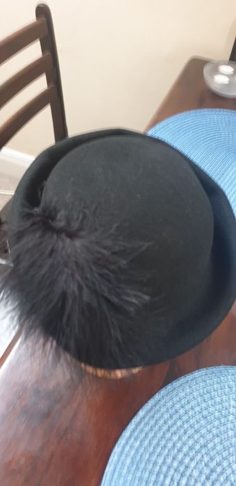 Palarie neagră din lână vintage Britanic