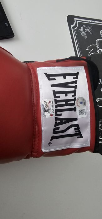 Manusa box autograph tyson