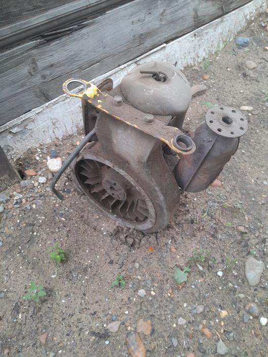 Водяной бензиновый насос