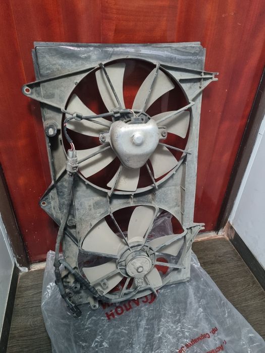 Дифузор радиатора камри 30 2,4 л