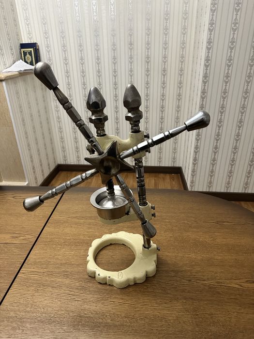 Ручная соковыжималка