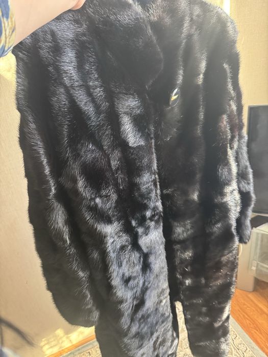 Продам норковую шубу