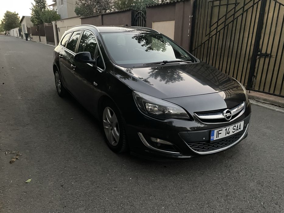 Opel Astra J - 1.7 dti - 2012