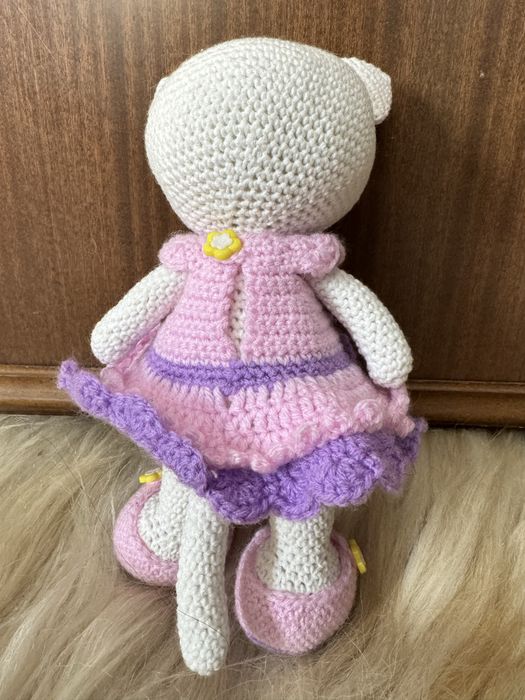 Ръчно плетена играчка коте