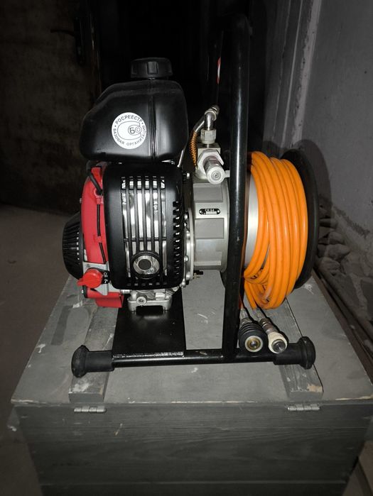 Продам насосную станцию Хонда