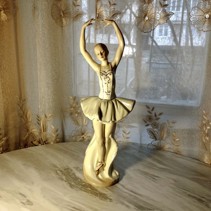 Статуэтка балерина
