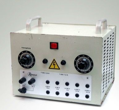 Однофазный регулируемый трансформатор