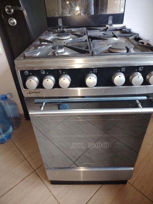 Продам газовую плиту Кайзер