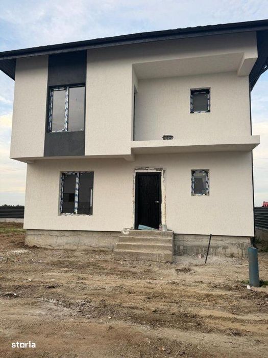 Resedinta moderna Parter+1E+Mansarda-arhitectura echilibrata,confort s