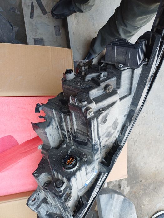 BYD Чазор олди чап фара