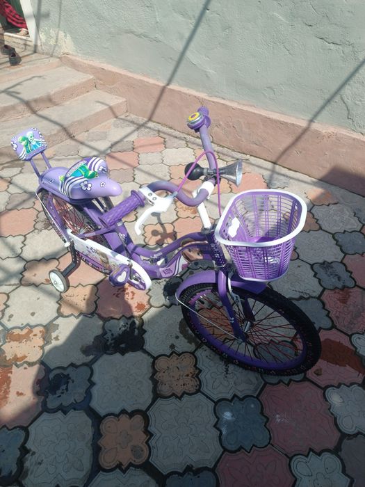 Продаётся детский велосипед для девочек..