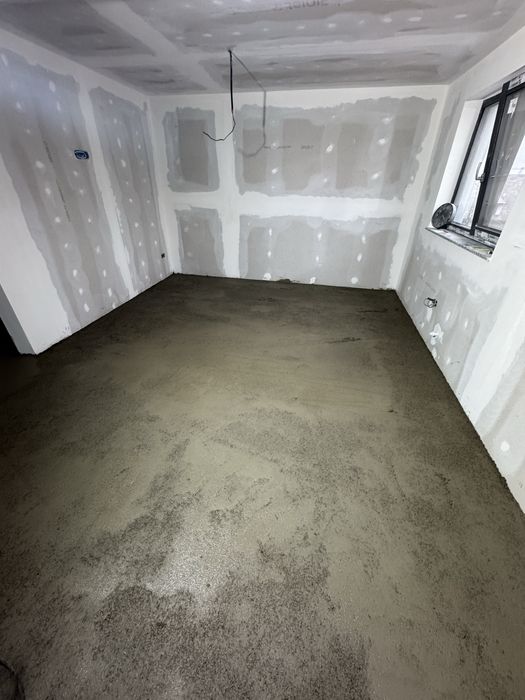 Garaj  si spatiu tehnic