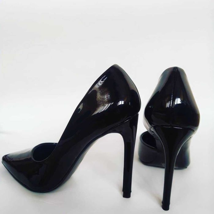 Pantofi stiletto noi